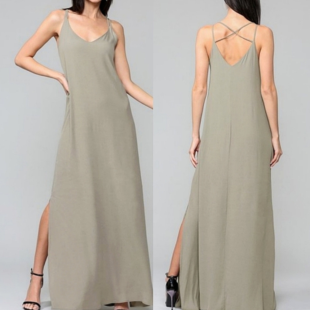 🆕🌿BOUTIQUE MAXI CRISS CROSS SIDE SLIT DRESS🌿